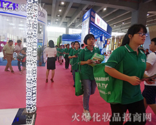 �𱬾W(w��ng)�Gɫ������µǈ�