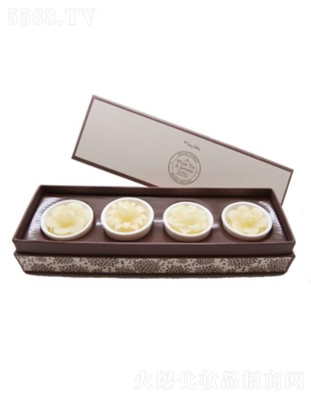 �V�݅R������Ȼ��Ʒ�B�i���޹�˾���R����ײ��������Ϟ��4��(g��)�b�����Ϟ�T��һ�N�r(sh��)���o(h��)��Ʒ