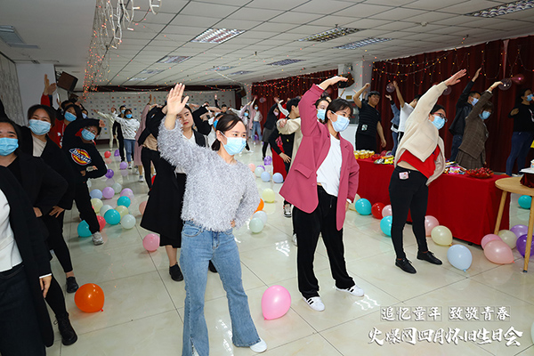 ��׷��ͯ�ꡤ�¾��ഺ���𱬾W(w��ng)4���f���Օ��A�M�e�k