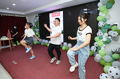 �Ϸֿ옷���𱬾W(w��ng)���Օ�(hu��)